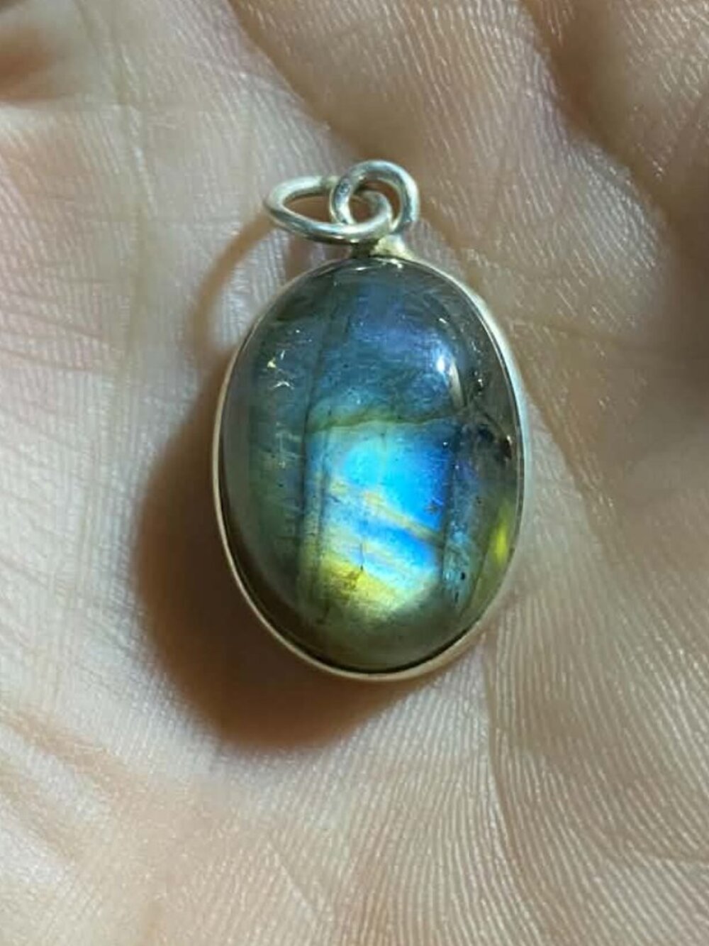Genuine Natural Labradorite Canadian Gemstone Peacock Changing Colours Pendant